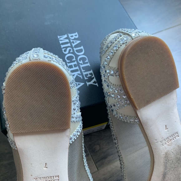 IVORY Badgley Mischka Gigi Flats size 7 - Picture 5 of 6